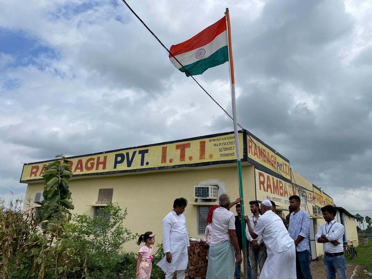 Flag Weighing Photo 1